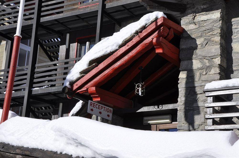 Hotel Biancaneve Sestriere Exterior photo